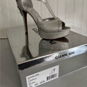 Gianni Bini Silver Glitter T-Strap Platform Heels